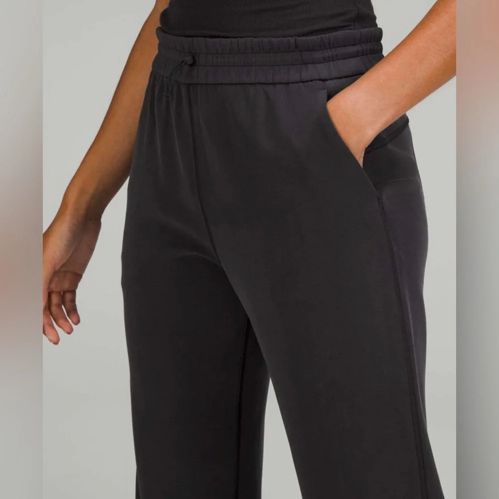 Lululemon Softstreme High-Rise Pant in Black - Picture 3 of 5